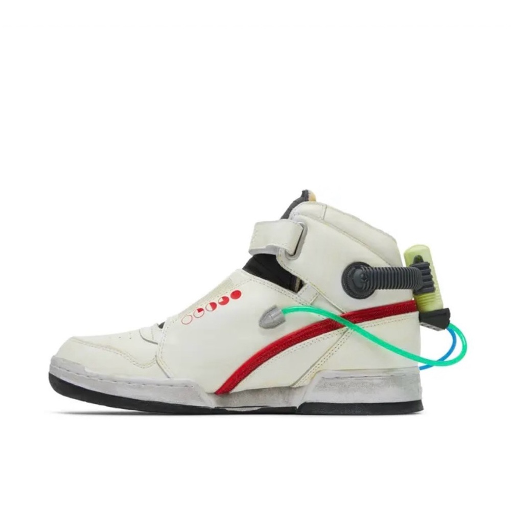 Reebok x Ghostbusters High-Top Sneakers
Ghost Smashers ‘Ecto-1 Vibes’ 2022 - Picture 4 of 10